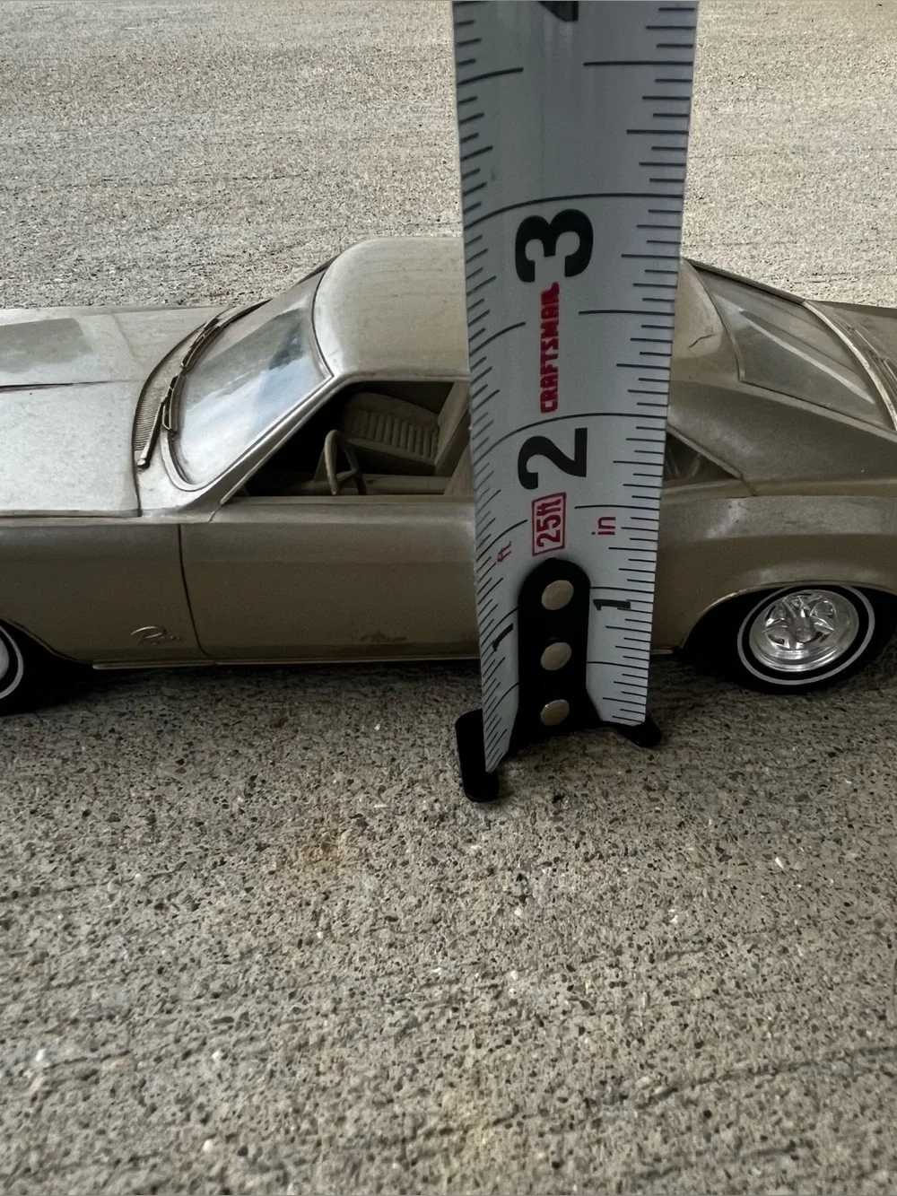 Vintage 1966 Gold Buick Riviera Dealer Promo Model Plastic Car 1:25 Scale